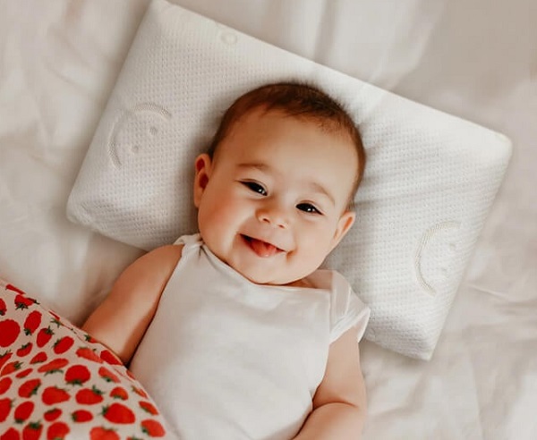 Ba mẹ cần lựa chọn kích thước gối phù hợp cho bé