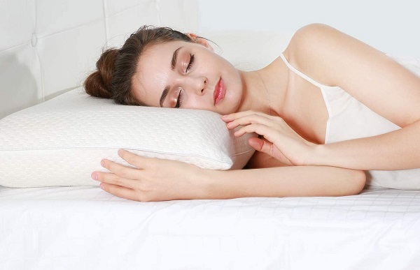 Người nằm nghiêng nên chọn gối có độ cao 10-15cm